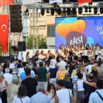 EFEST 2025 renkli görüntülerle başladı