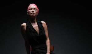 Elçin’den ilk tekli: İyileşmedim