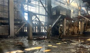 İzmir İtfaiyesi, ALOSBİ’deki fabrika yangınına müdahale etti