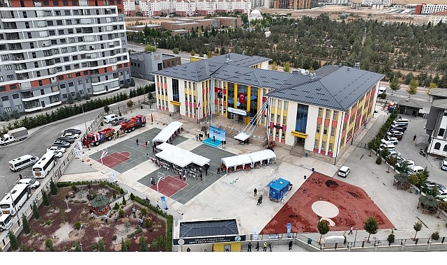 Konya Protokolü Öğrencilerin İlk Ders Zili Heyecanına Selçuklu’da Ortak Oldu