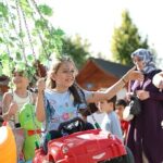 Küçükçekmece’de 90’lar konseptli Yaza Veda Festivali büyük ilgi gördü