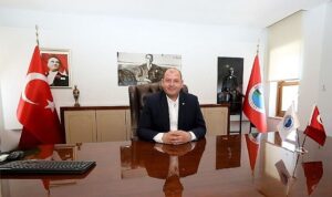 Menderes Belediyesi’nden Öğrencilere Destek