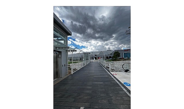 Şehir Hastanesi üst geçidinde hummalı çalışma