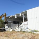 Ürünlü’de 2 kaçak yapı yıkıldı