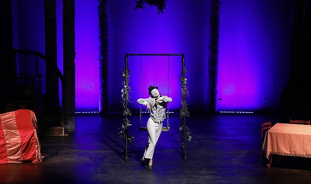 “Ağaçlar Ayakta Ölür” Atatürk Sanat Merkezi’nde Sahnelendi