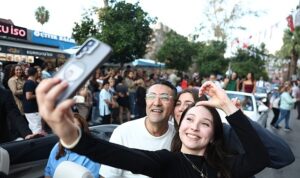 Antalya Altın Portakal Film Festivali’nde geleneksel kortej coşkusu