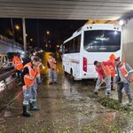 Büyükşehir ekipleri yağışın yarattığı olumsuzluklara hızla müdahale etti