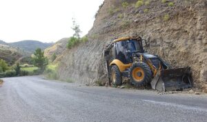 Büyükşehir’den Manavgat yollarında kış mesaisi