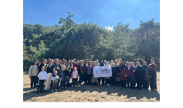 Çiğli Belediyesi’nden kadınlara kültürel gezi: Nazarköy’ün büyülü atmosferine yolculuk