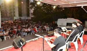 Çiğli’de yaz boyunca sokaklar sanatla şenlendi