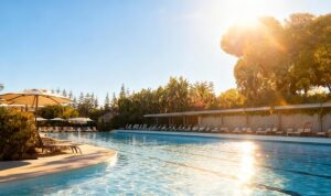 Ela Excellence Resort Belek’te Yaz Hiç Bitmiyor: Sarı Yazın Enerjisi Akdeniz’de Devam Ediyor