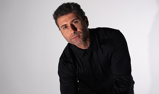 Eser Çakarcı sessizliğini ‘Ay Sende Mi?’ ile bozdu!