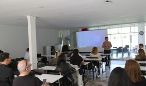 EÜ AROM’da Erasmus K2 proje deneyimleri paylaşıldı