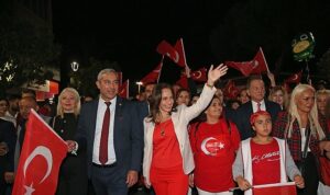 Karşıyaka 29 Ekim’de gelincik tarlasına dönüşecek!