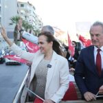Karşıyaka, Cumhuriyet’in ışığında tek yürek oldu!