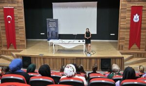 ‘Mutlu Çocuklar’ın anneleri seminere katıldı