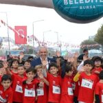 Nilüfer’de binden fazla öğrenci Cumhuriyet için koştu