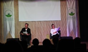 Osmangazi Belediyesi’nin okuma tiyatrosuna yoğun ilgi