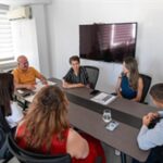 Otizmli gençler İZMAR’da iş başı yaptı