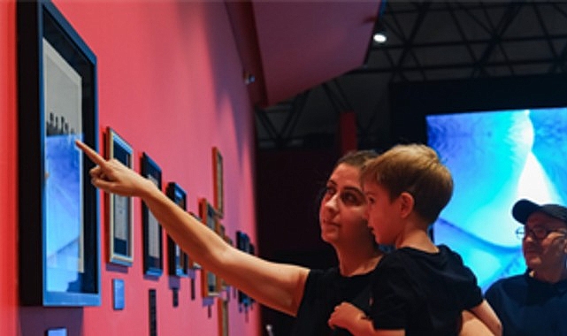 Refik Anadol sergileri yoğun ilgi üzerine 21 Aralık’a kadar uzatıldı