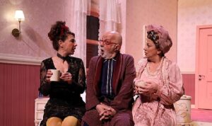 Şehrin Tiyatrosu “Yatak Odası Komedisi” Oyunuyla Maltepe’de