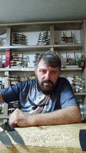 Sürmene’den Dünyaya: Ali Usta’nın El Emeği YouTube’ta Sınır Tanımıyor