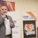 Başkan Sandıkçı, “3 yıldır kesintisiz şekilde, herhangi bir özel koşul olmadan, tüm öğrencilere burs desteği sağlayan tek belediyeyiz”