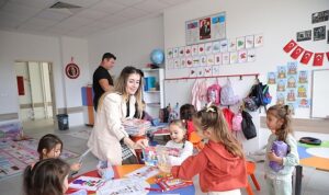 “Didim’in Renkleri” Boyama Kitabı Minik Öğrencilerle Buluştu