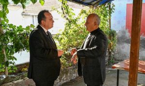 Fatih Mahallesi Dönüşüyor: Başkan Besim Dutlulu Vatandaşlarla Buluştu