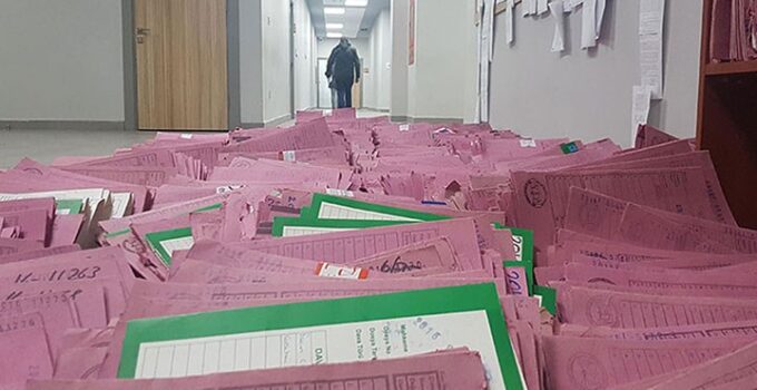 Geçinemeyen Türkiye: Maaşlar Yetmiyor, Hacizler Artıyor!