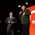 Kadıköy’de Öğretmenler Günü Sunay Akın Gösterisiyle Kutlandı