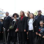 Karşıyaka tek yürek oldu, Ata’ya selam durdu!