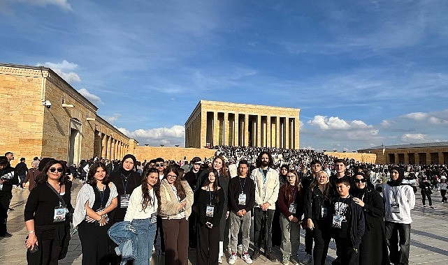 Küçükçekmece Belediyesi 400 Genci Anıtkabir’e Götürdü