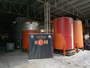 Afyonkarahisar’da 20 ton kaçak akaryakıt ele geçirildi