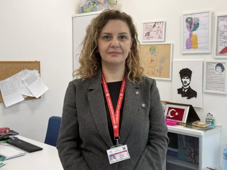 ‘Akran zorbalığının ilkokula inme nedeni dijital dünya’