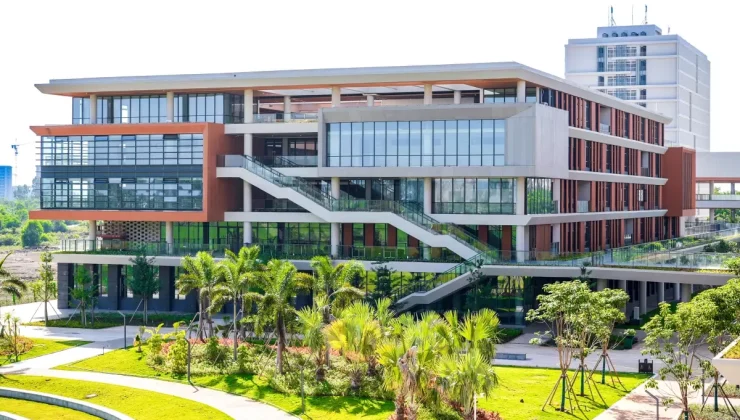 Albüm: Çin, Hainan Serbest Ticaret Limanı Aracılığıyla Eğitimde Dışa Açılmayı İlerletiyor