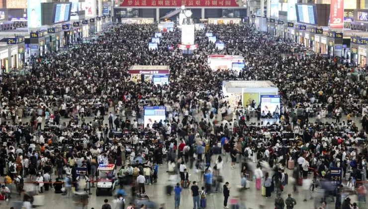 Albüm: Çin’de Demiryolu Seyahatleri Yılın İlk 11 Ayında 4,28 Milyara Ulaşarak Rekor Kırdı