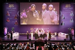 Almanya’da “Kadınlar 22. Kur’an-ı Kerim Tilavet Yarışması” düzenlendi