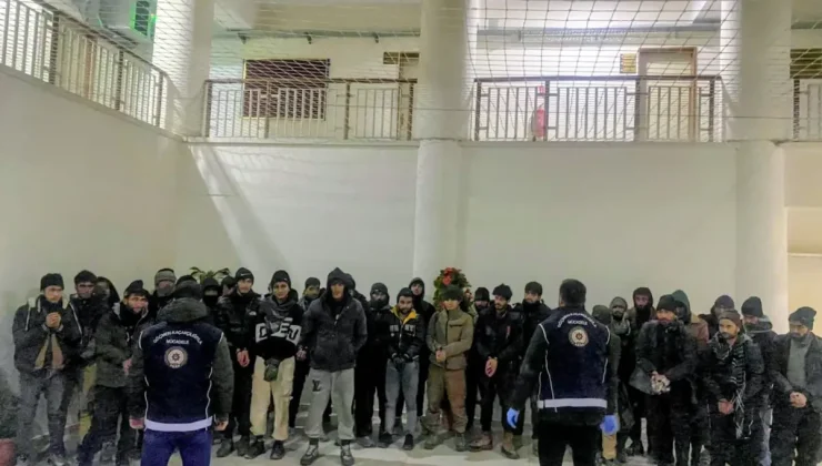 Amasya’da durdurulan TIR’da 37 kaçak göçmen yakalandı