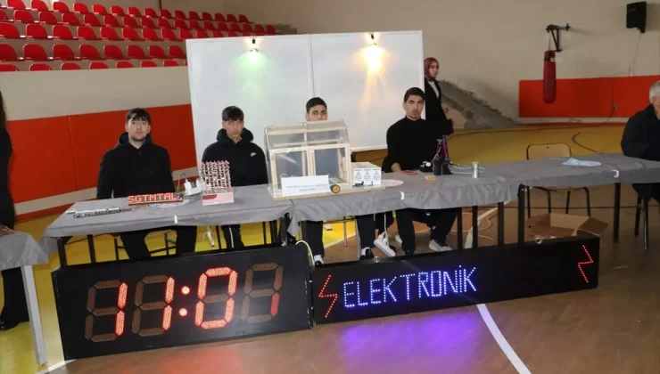 Amasya’da meslek lisesi öğrencileri kendi imkanlarıyla ürettikleri teknolojik ürünleri sergiledi