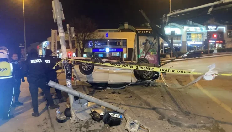 Ankara’da otomobil motosiklete çarptı: 4 yaralı