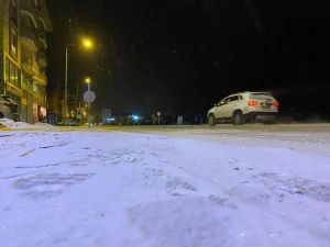 Ardahan merkezinde kar yağışı etkili oldu