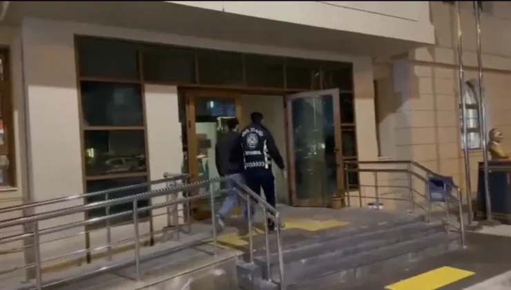 Ataşehir’de kırmızı ışıkta duran sürücüyü darbeden şüpheli yakalandı