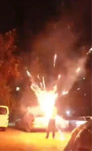 Ateşlediği havai fişek elinde patladı; o anlar kamerada