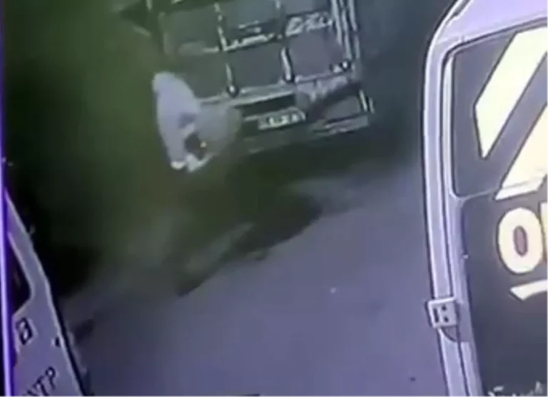 Avcılar’da 40 bin liralık elektrik ekipmanı hırsızlığı kamerada