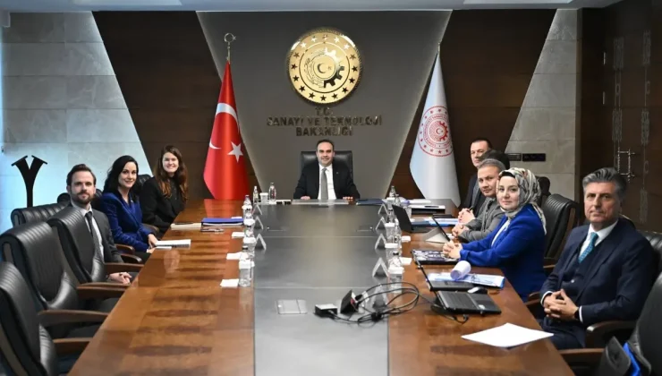 Bakan Kacır, NASA Başkan Yardımcısı Swails ile bir araya geldi