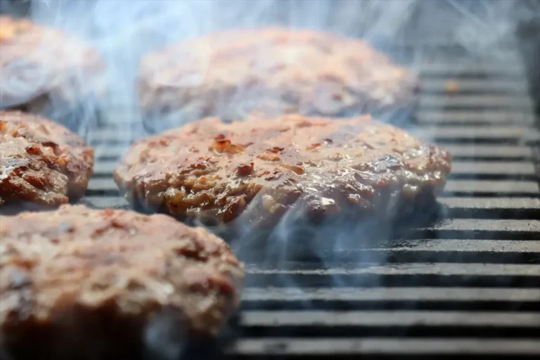 Balkanların kaşarlı köftesi Şarska, Kuzey Makedonya’nın vazgeçilmez lezzetleri arasında yer alıyor