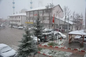 Başçiftlik’te kar yağışı etkili oldu