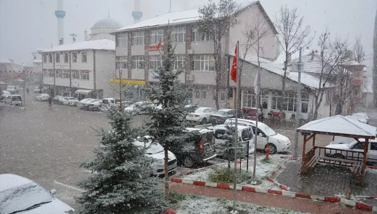 Başçiftlik’te kar yağışı etkili oldu