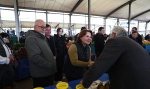 Başkan Hatice Gençay, Pazar Esnafının Yanında